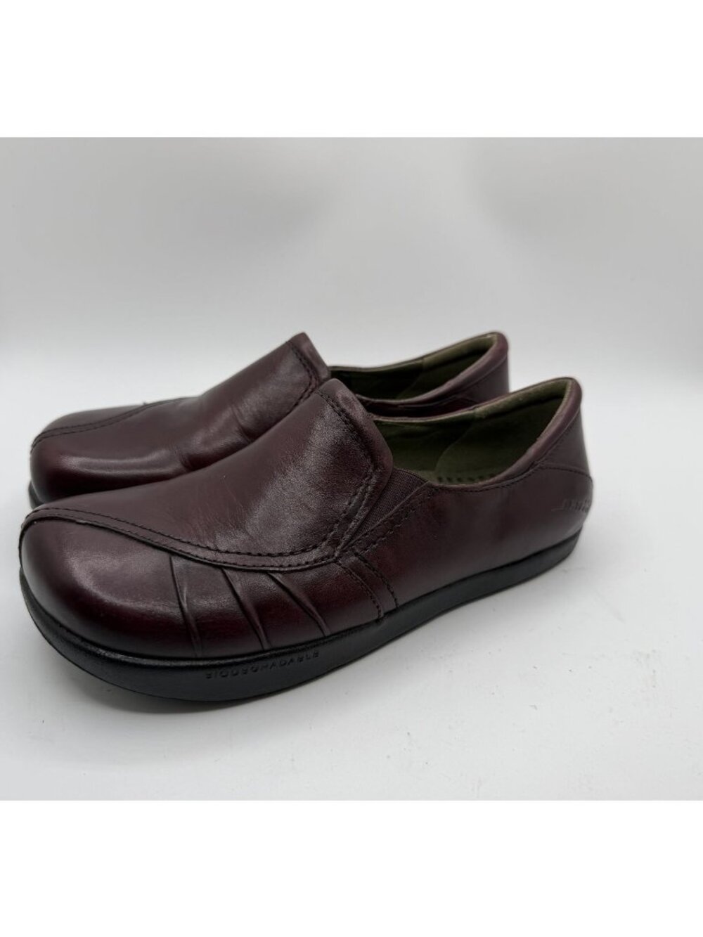 Earth Origins Loafers Women Size 5B Leather Plum Preppy Minimalist Work Shoes